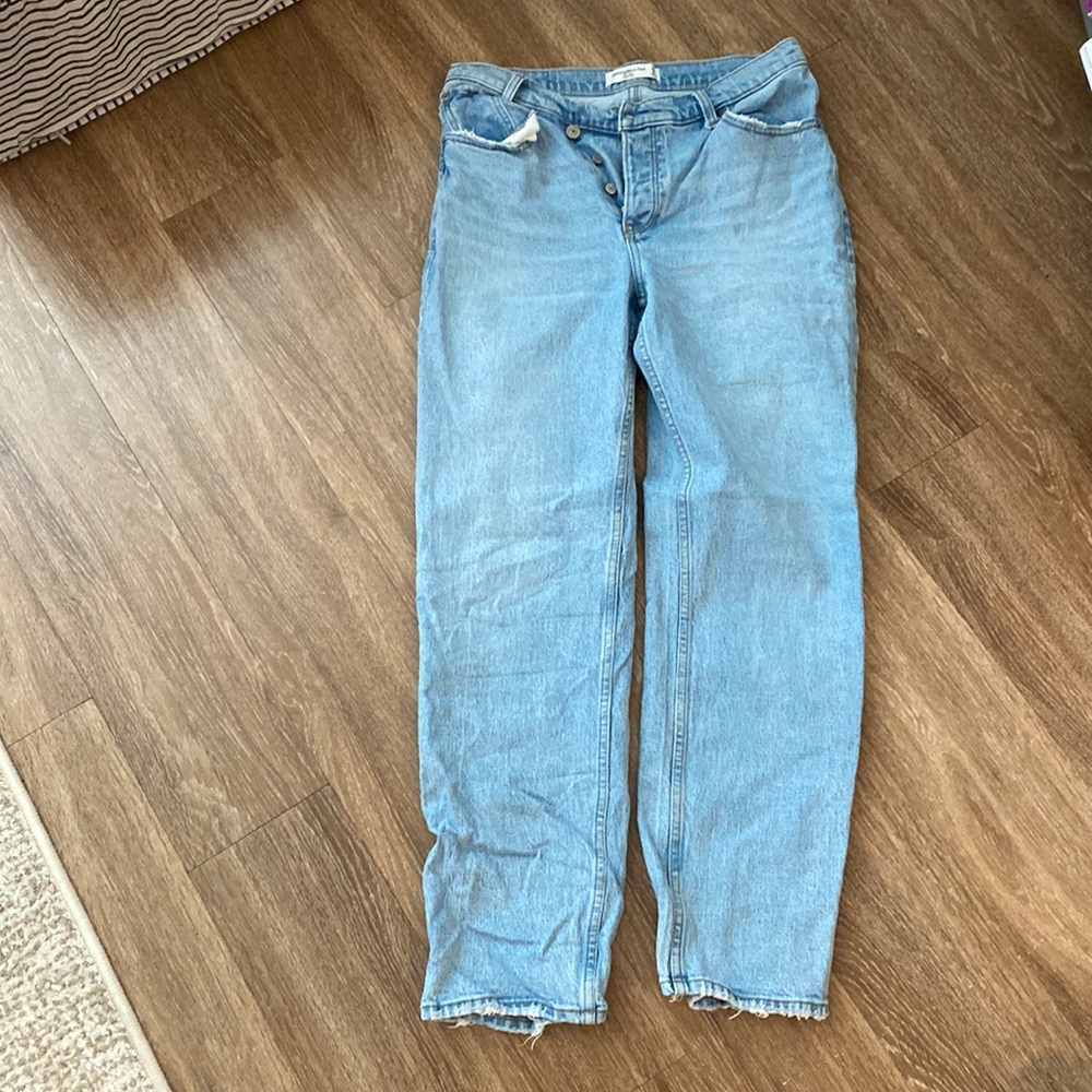 Abercrombie cross fly dad high rise jeans.